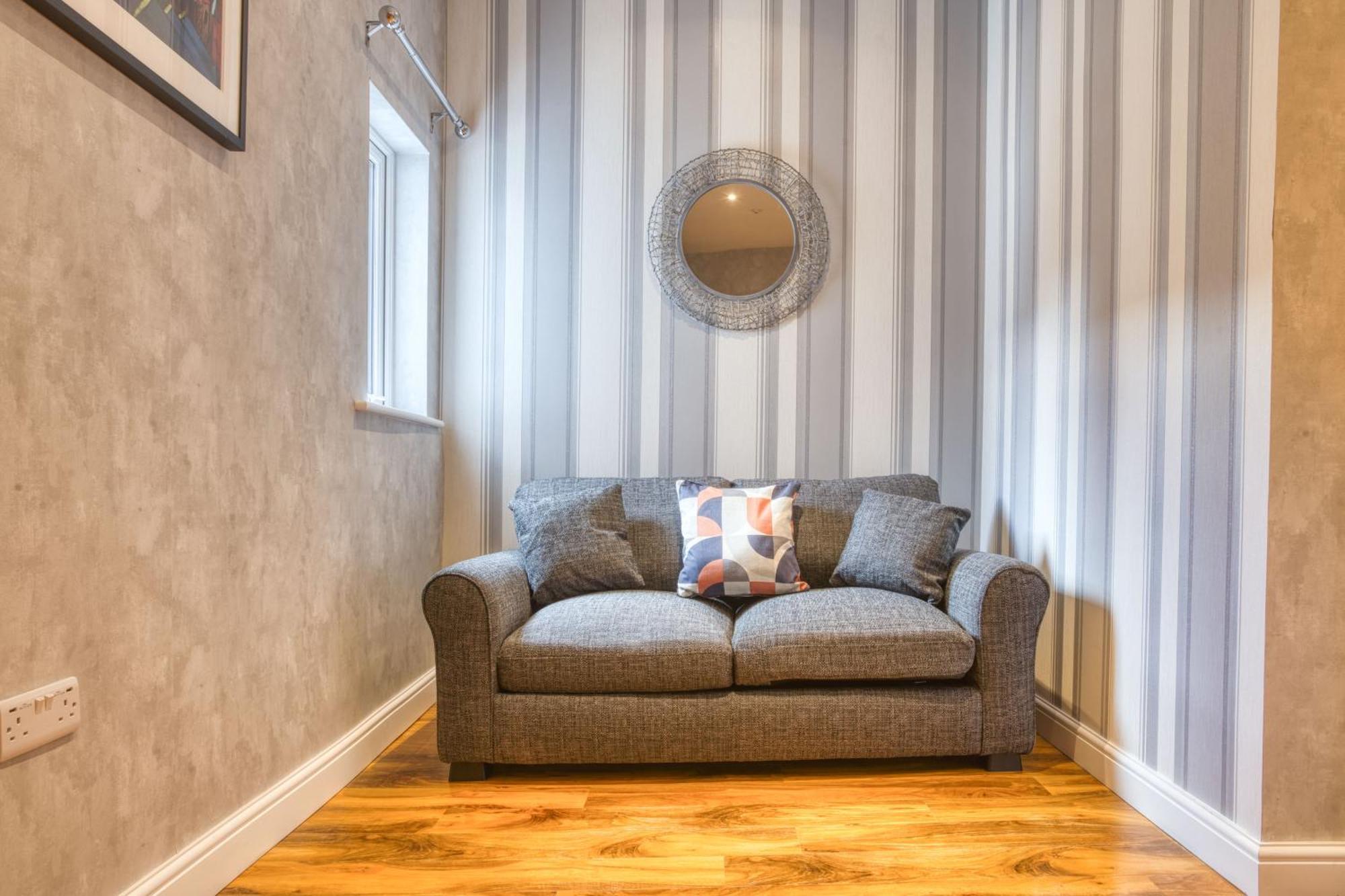 Suite 3 - 1 Bed Apartment King Size Bed ลินคอล์น ภายนอก รูปภาพ